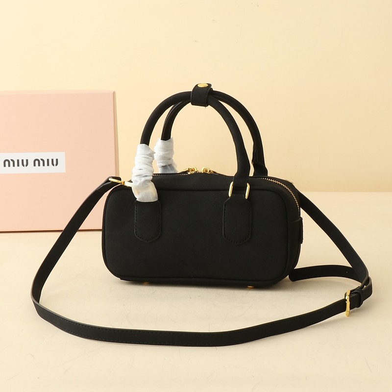 LMP21 bag 22-8-11cm Hand bag