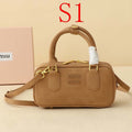 LMP21 bag 22-8-11cm Hand bag